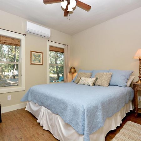 Cabins At Flite Acres - Desert Willow Wimberley Luaran gambar